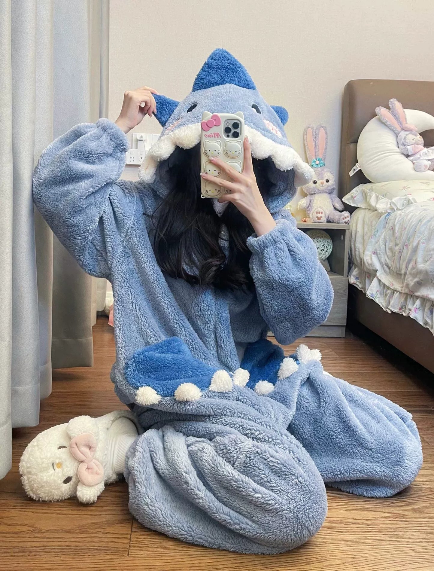 Sweet Cute Shark Hooded Coral Velvet Pajamas Women's 2023 Autumn and Winter Thickened Heattech One-Piece Nightgown Can Be Worn outside