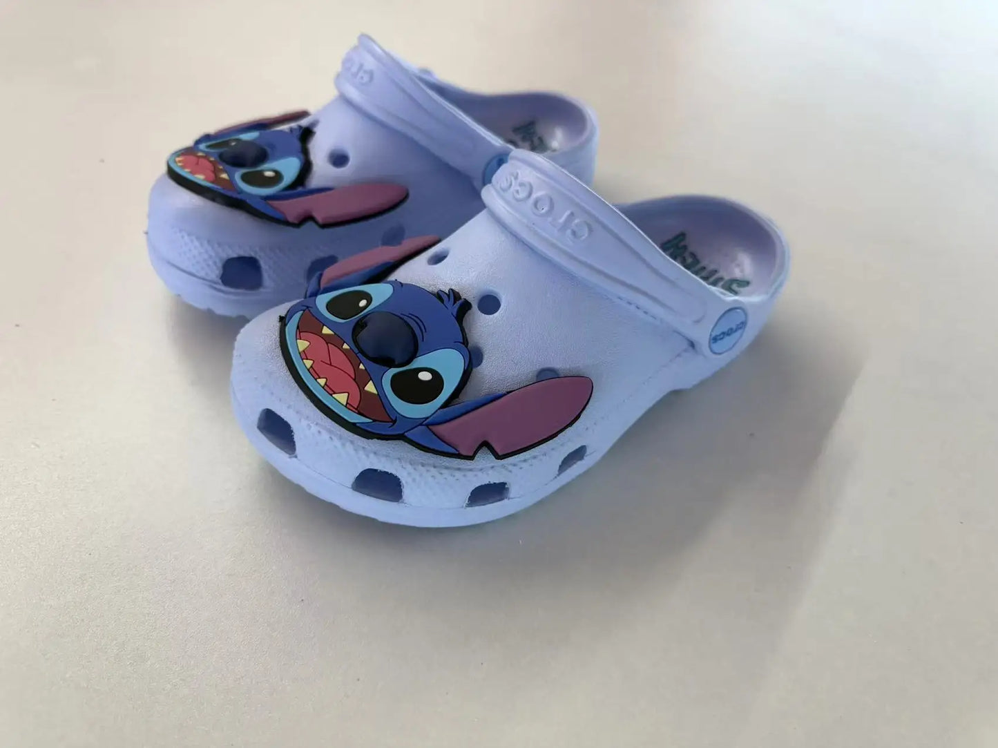 New Disney Cartoon Anime Lilo & Stitch Cro Boys Girls Adult Casual Beach Non-Slip Breathable Fashion Latest Beach Shoes Gift