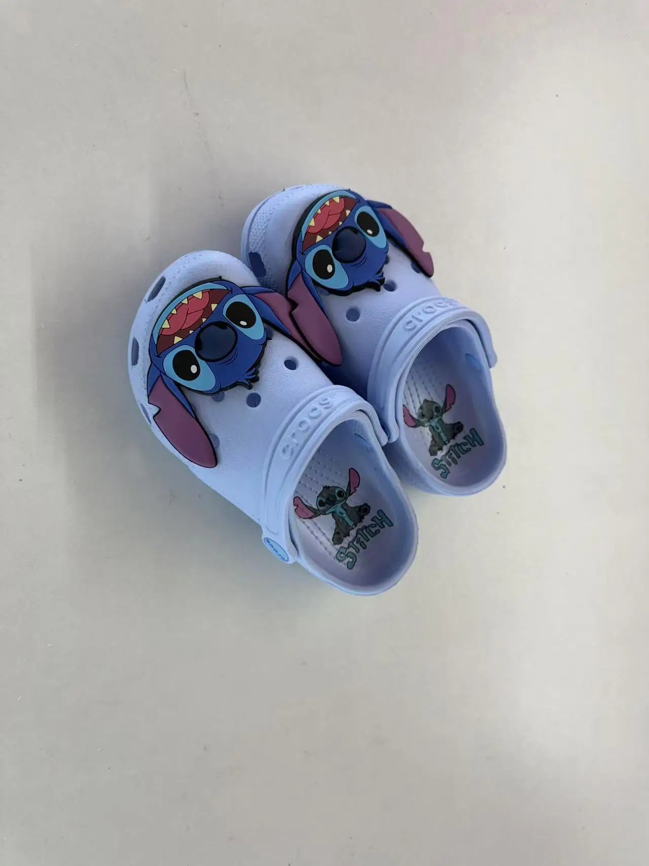New Disney Cartoon Anime Lilo & Stitch Cro Boys Girls Adult Casual Beach Non-Slip Breathable Fashion Latest Beach Shoes Gift