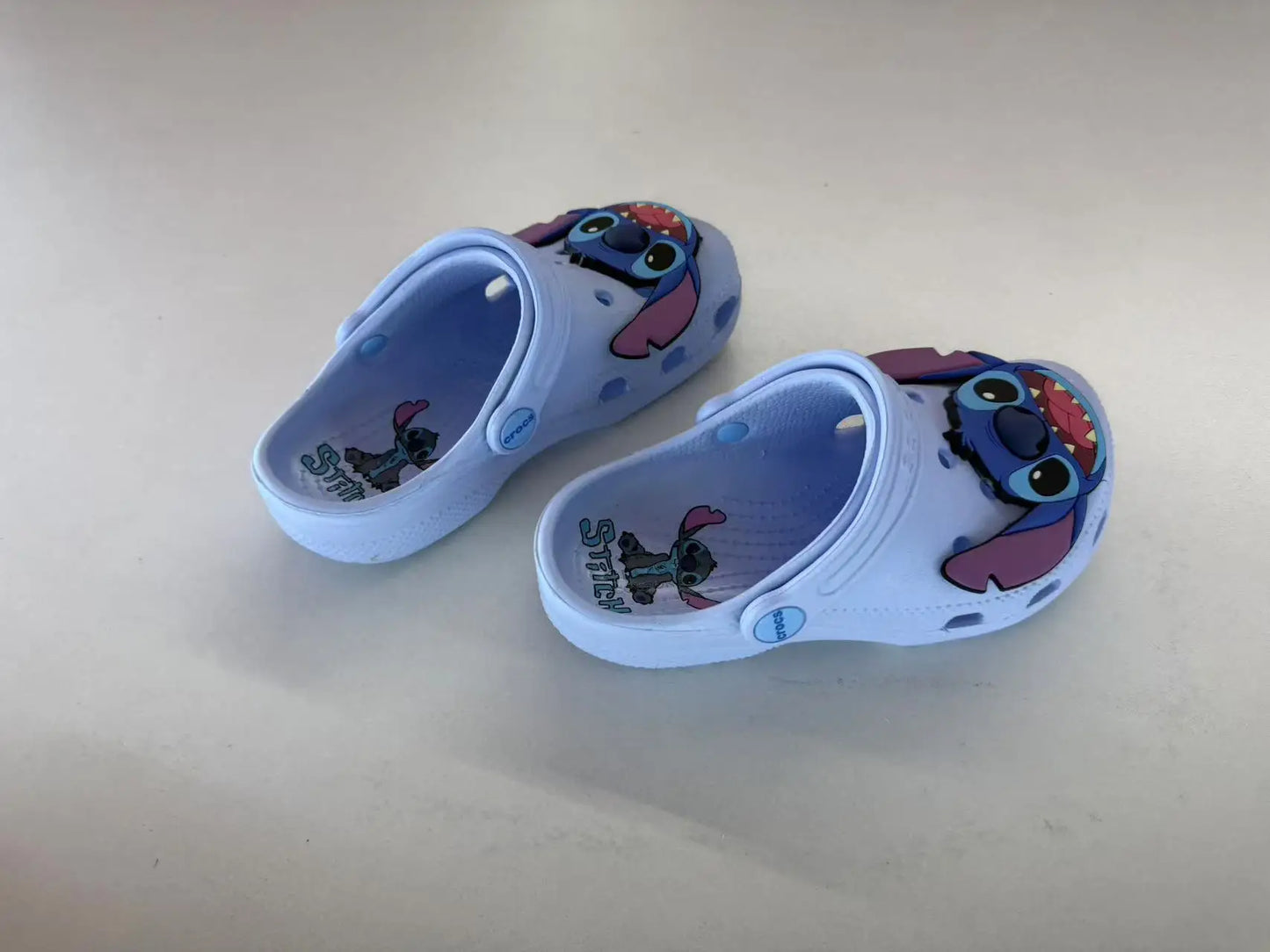 New Disney Cartoon Anime Lilo & Stitch Cro Boys Girls Adult Casual Beach Non-Slip Breathable Fashion Latest Beach Shoes Gift